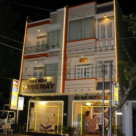 Ngoc May Guesthouse Chau Doc Bagian luar foto