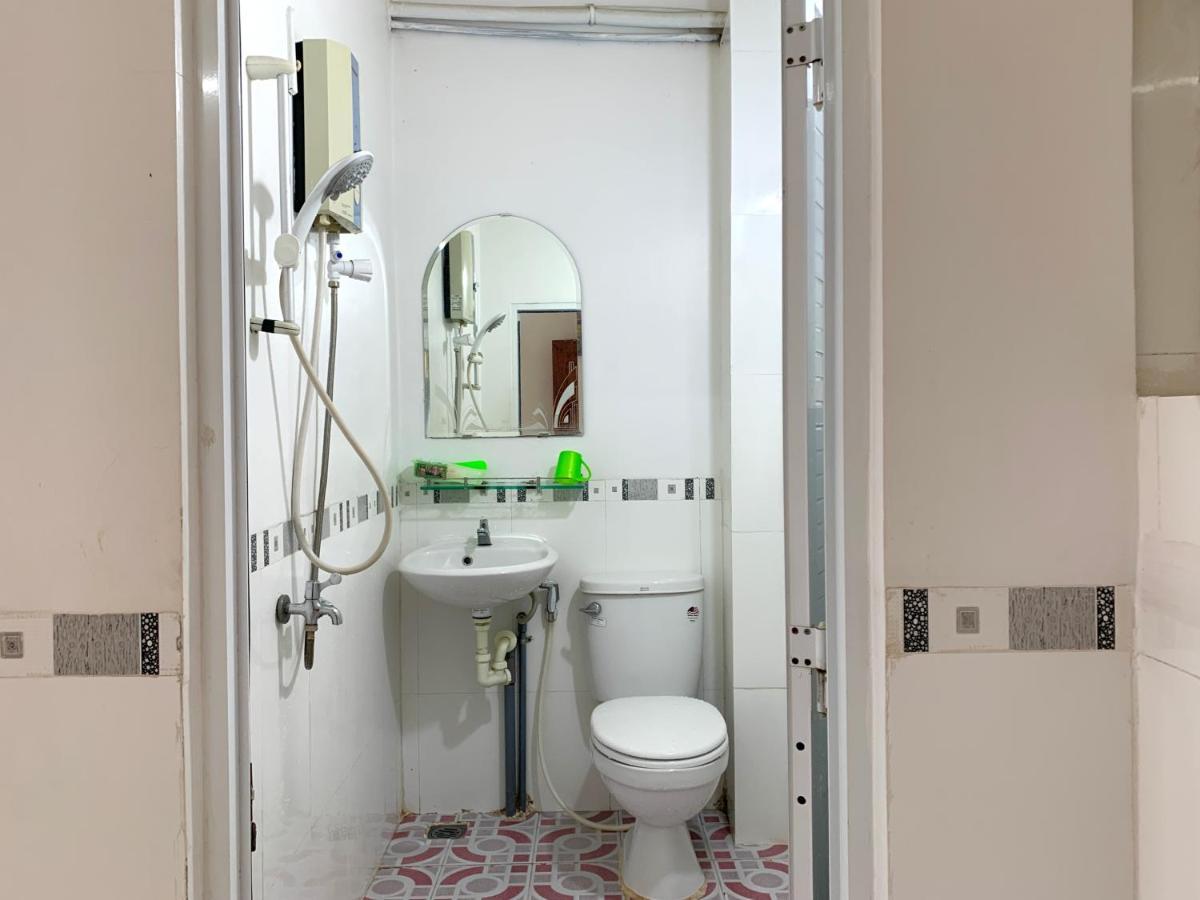 Ngoc May Guesthouse Chau Doc Bagian luar foto