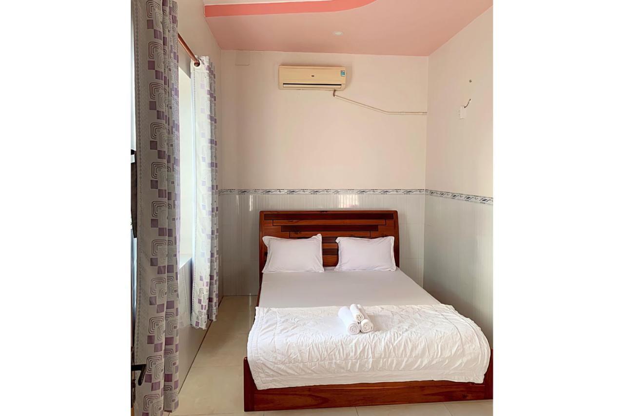 Ngoc May Guesthouse Chau Doc Bagian luar foto