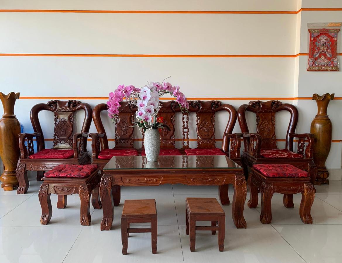 Ngoc May Guesthouse Chau Doc Bagian luar foto