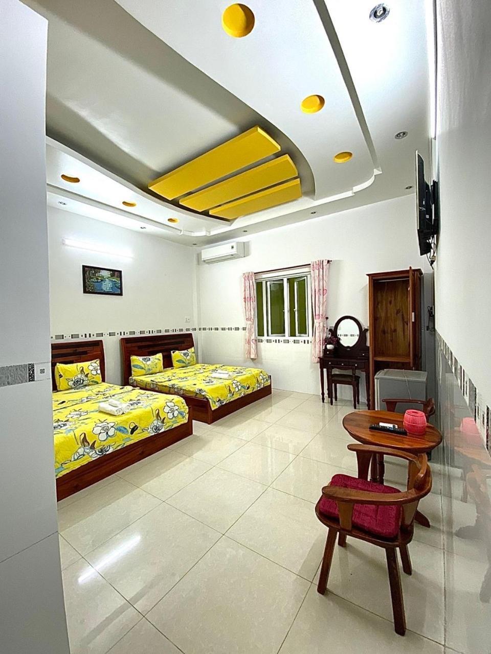 Ngoc May Guesthouse Chau Doc Bagian luar foto