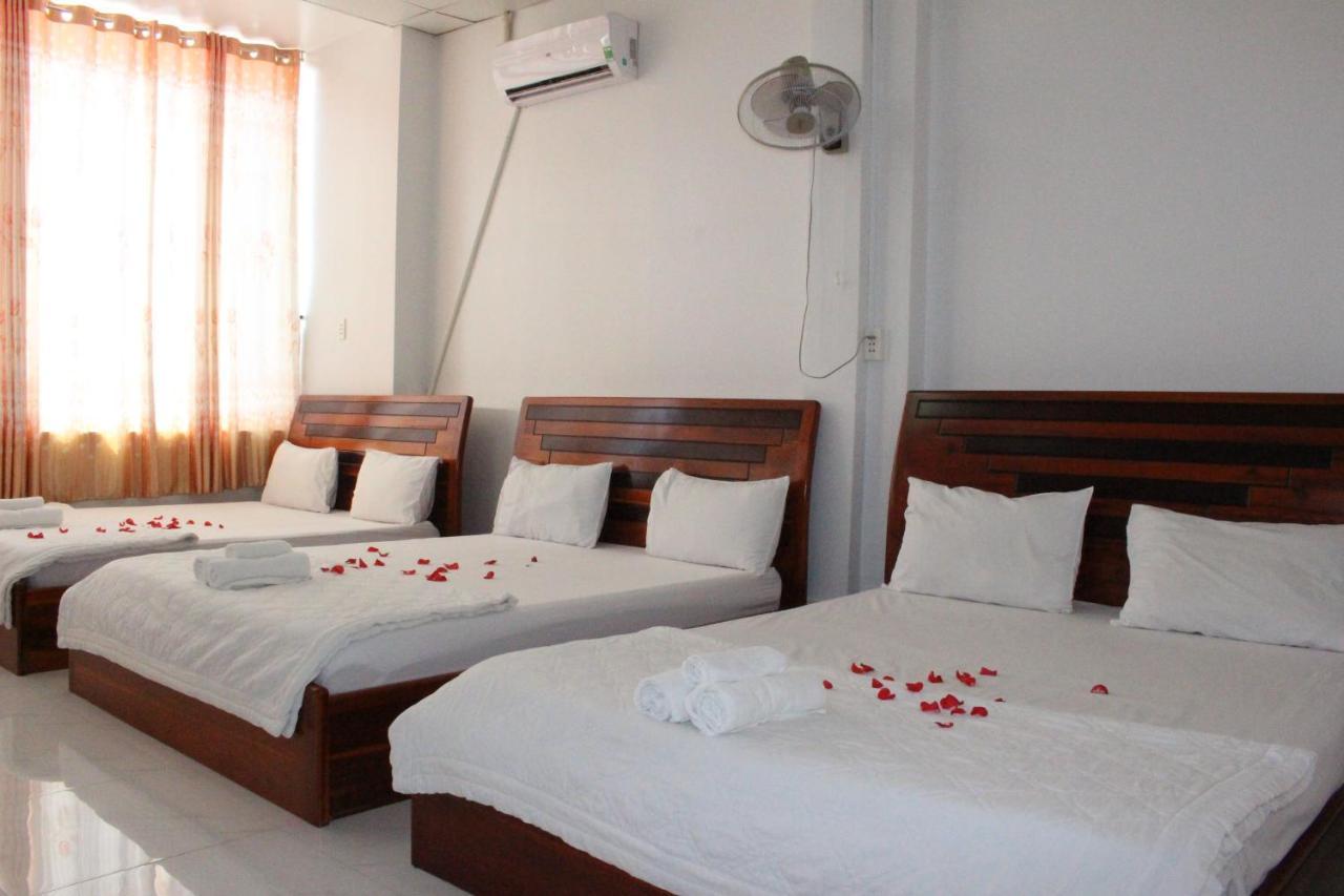 Ngoc May Guesthouse Chau Doc Bagian luar foto