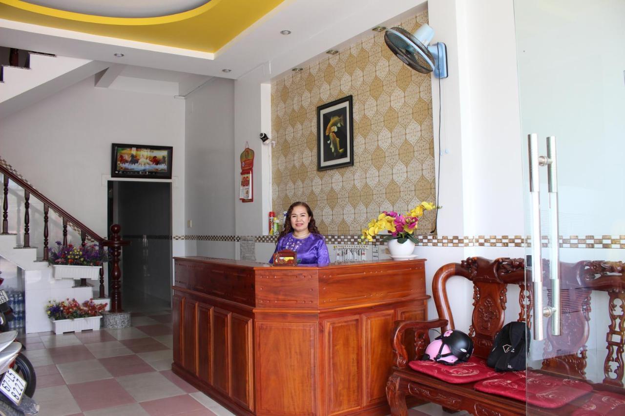 Ngoc May Guesthouse Chau Doc Bagian luar foto