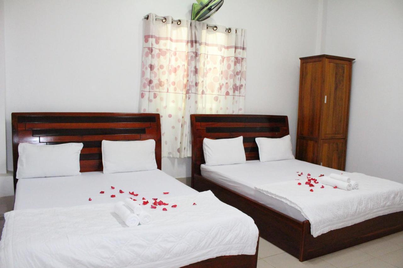 Ngoc May Guesthouse Chau Doc Bagian luar foto